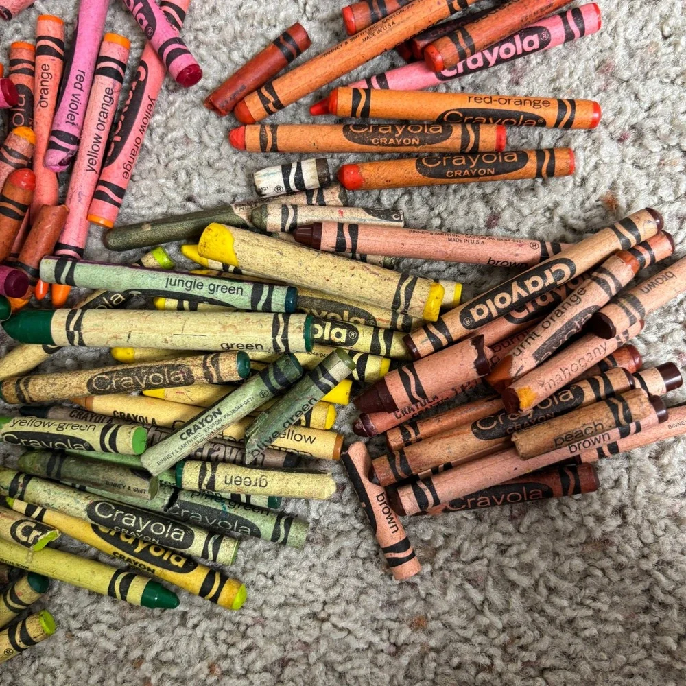 Vintage Crayola Crayon Lot Binney & Smith 1lb 12oz Mixed Colors Made in USA